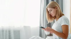 What Does Checking Your Phone Every 5 Minutes Mean Psychologically?